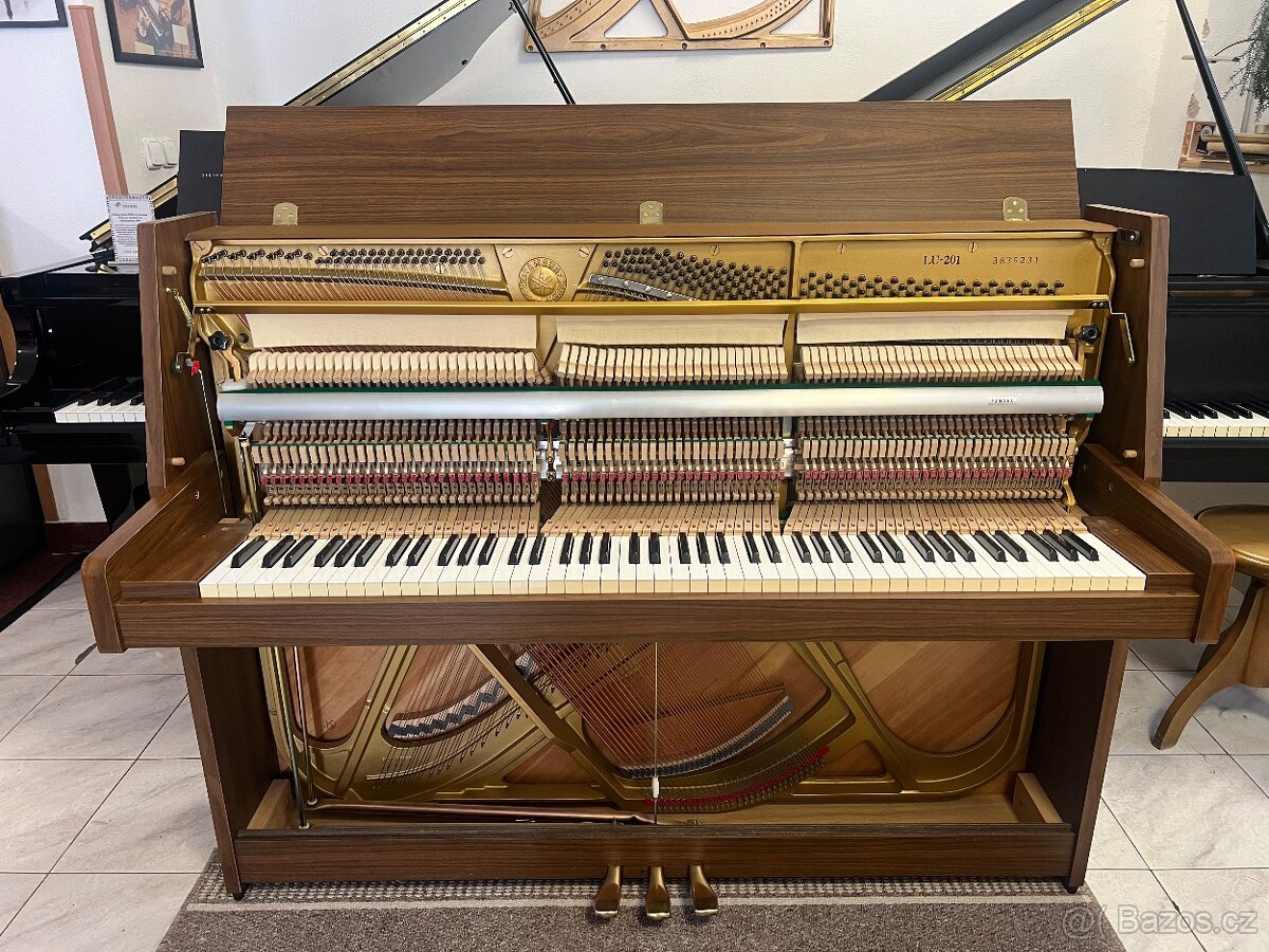 Japonské pianino Yamaha LC-201 se zárukou 5 let. REZERVACE - 19