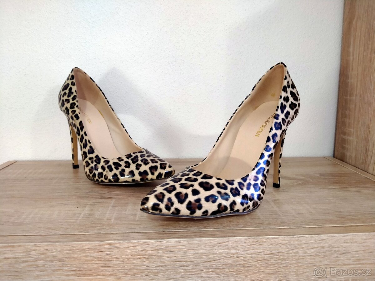 Lodičky, sandály - úklid šatny - 19