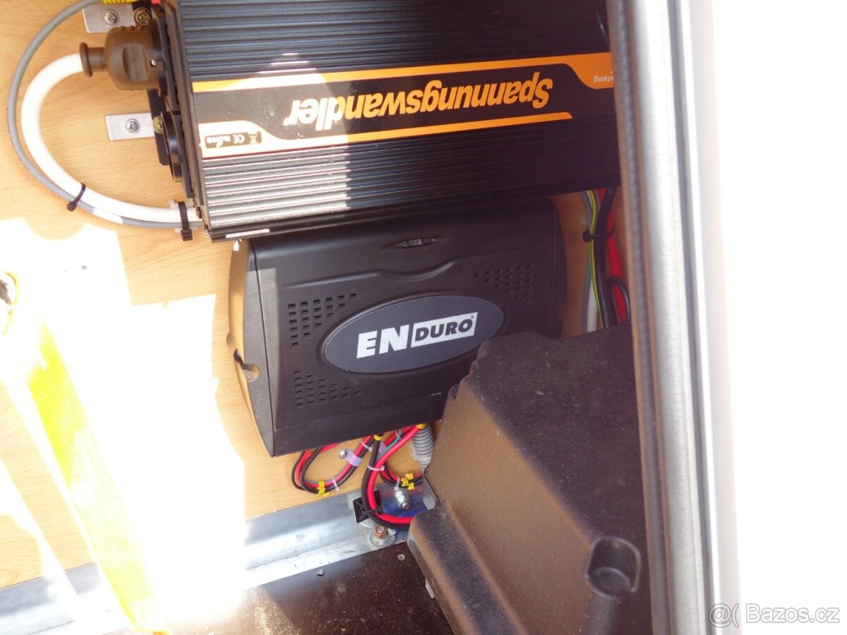 KNAUS SÜDWIND -MOVER-SOLÁR-TV-TOP VÝBAVA - 19