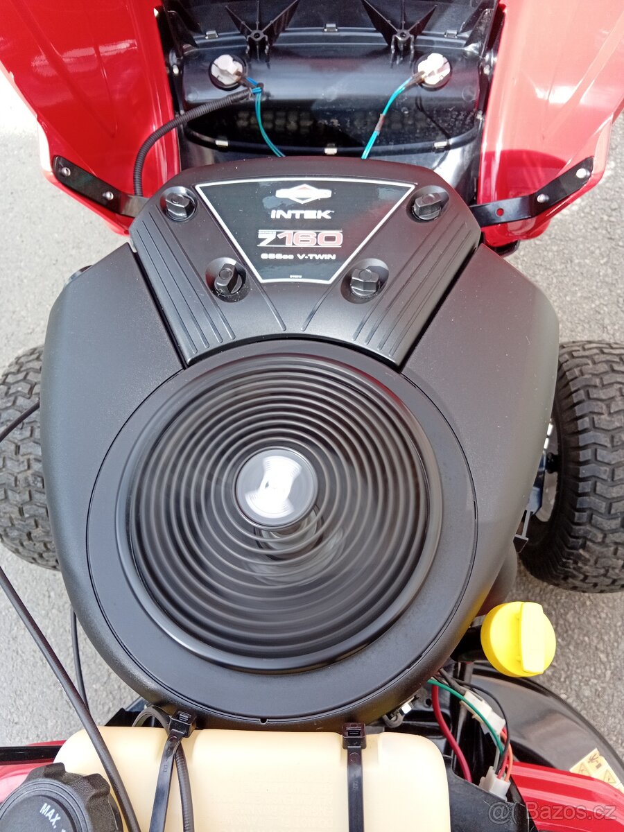 Prodám zahradní traktor MTD 160/92H 16Hp Hydro - 19