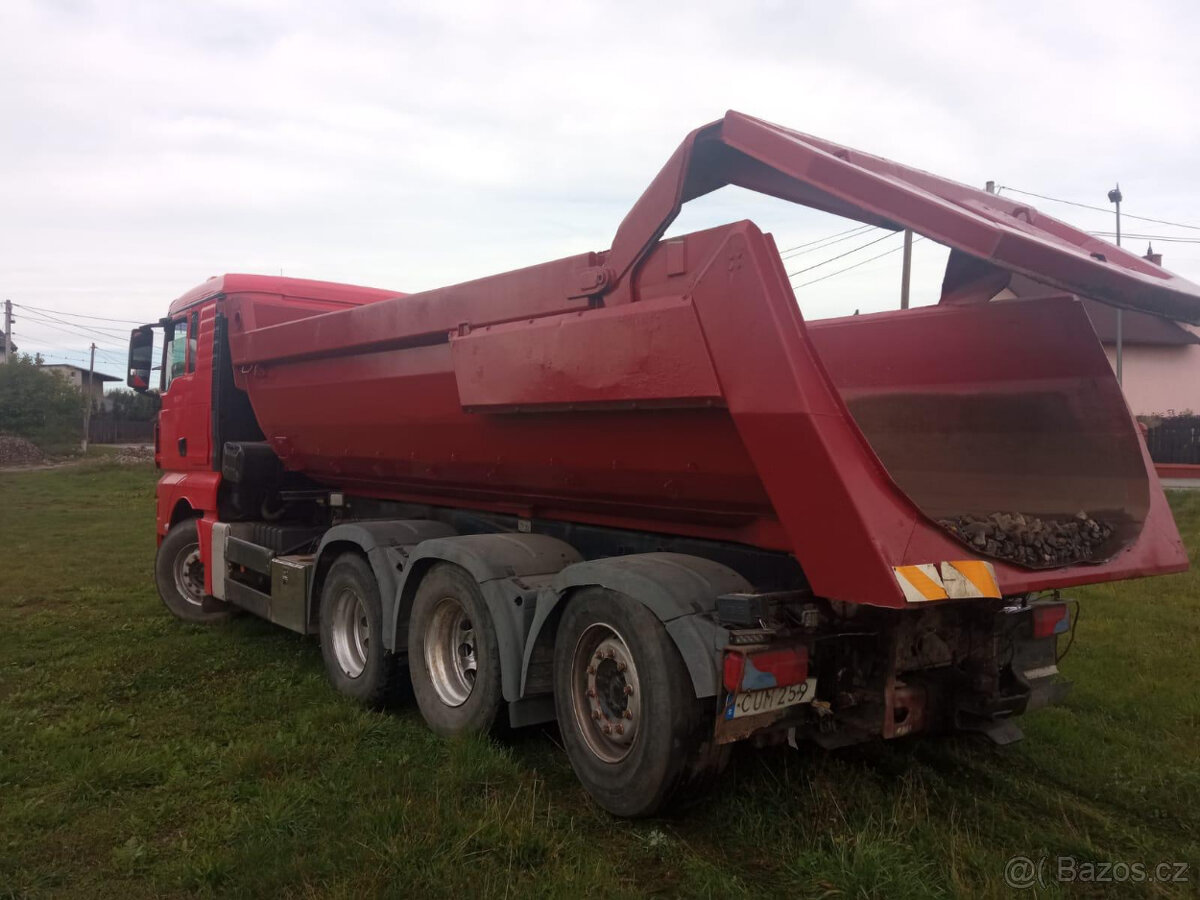 Sklápěč MAN TGX (2011) - 19