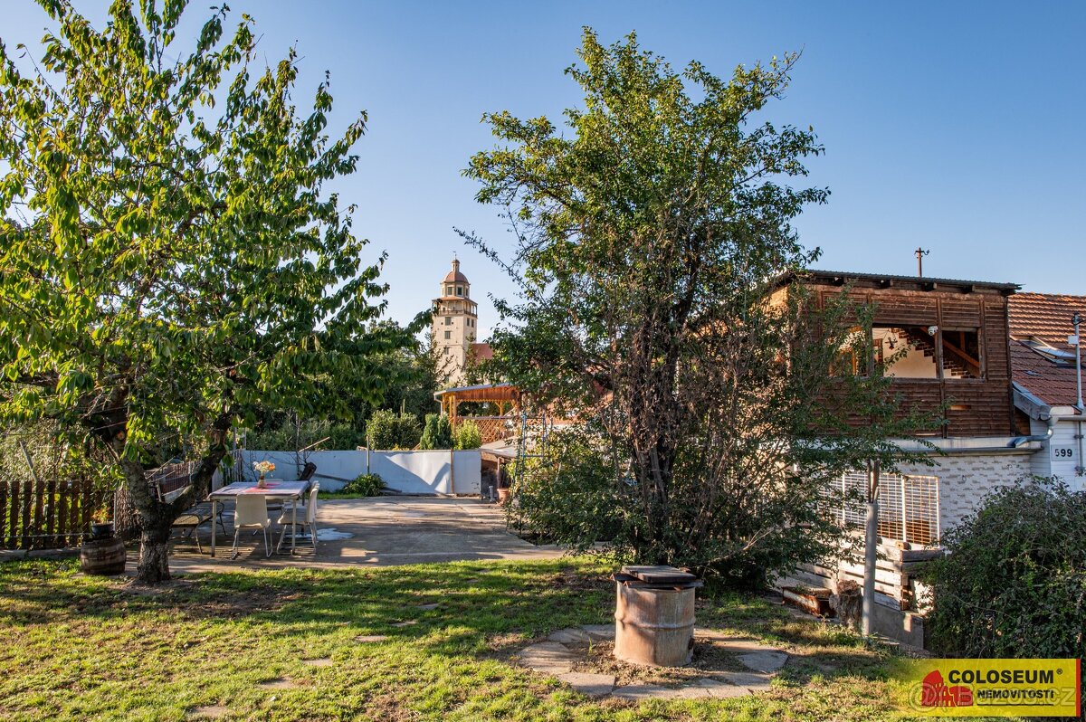 Moravský Krumlov, podkrovní byt 4+1, terasa, zahrada, dílna - 19