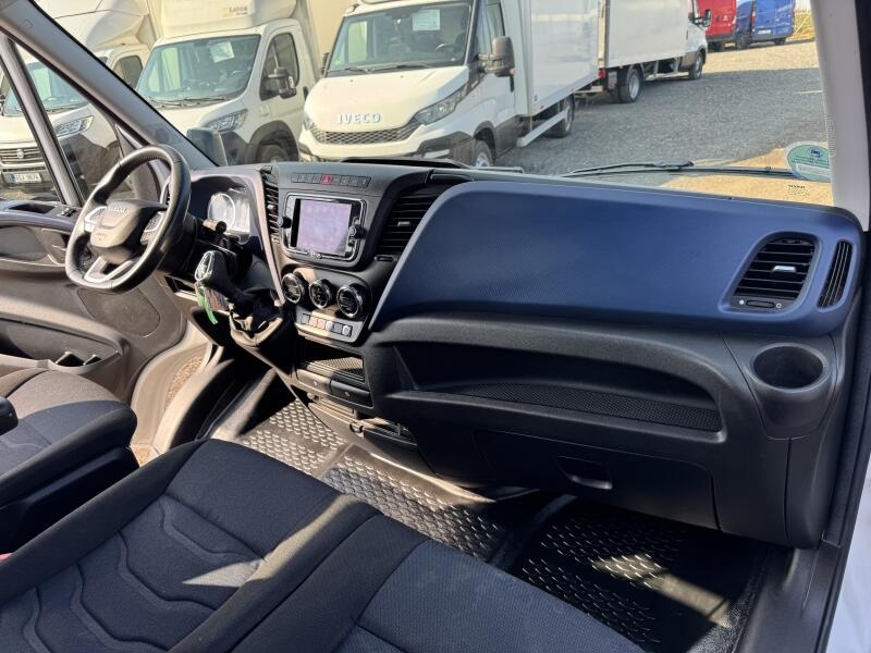 Prodám Iveco Daily 35S160,6míst,MAXI,10/2021,DPH - 19