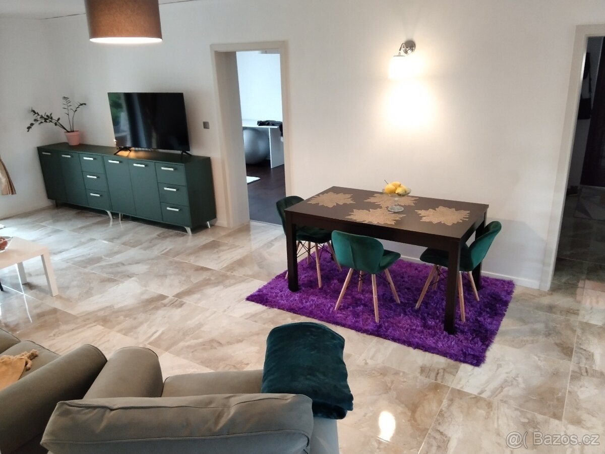 Výnimočná usadlost s dvomi domami - 19