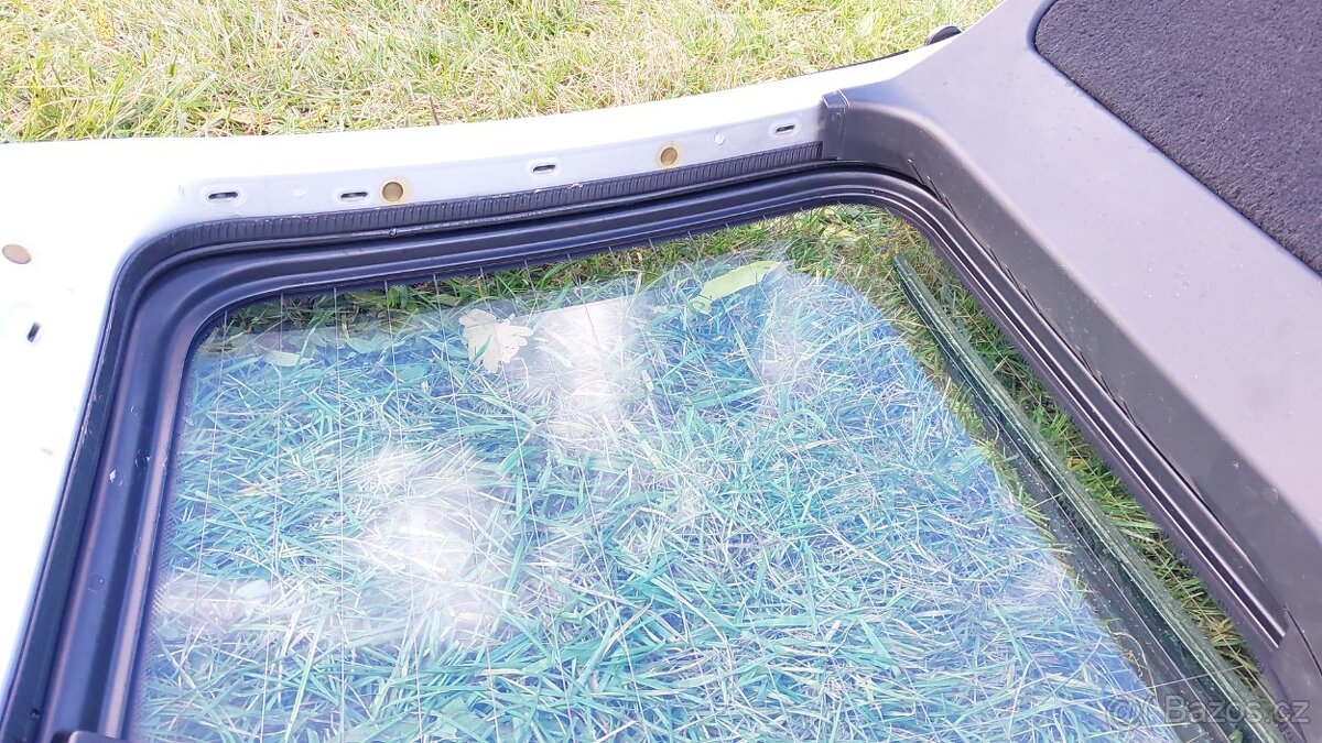 BMW E39 – DVEŘE KUFRU TOURING - 19