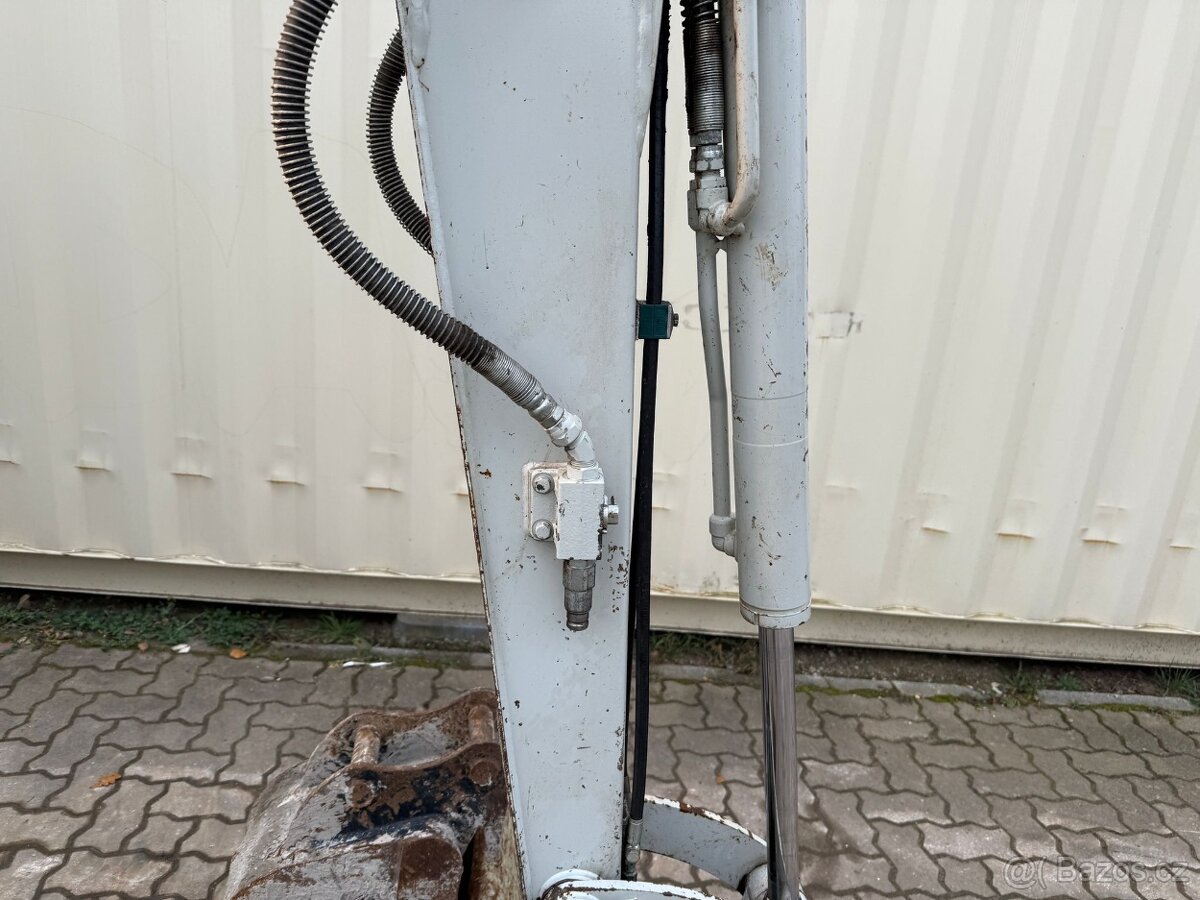 Minibagr Takeuchi TB23R - 19