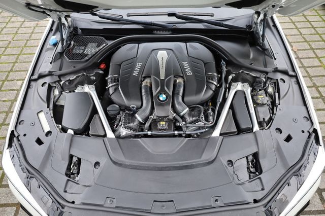 BMW 750Li 2019 - 19