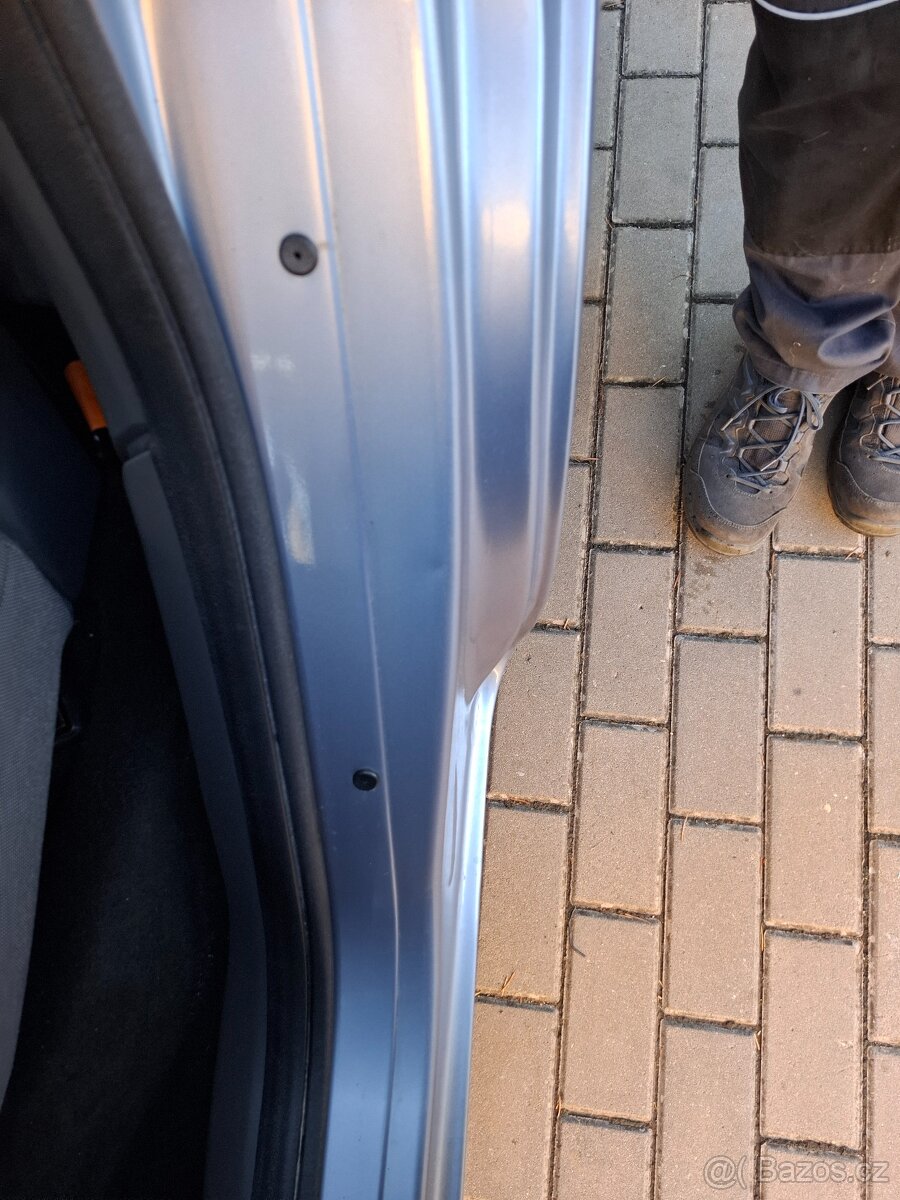 Ford C-MAX 2.0i zachovalý - 19