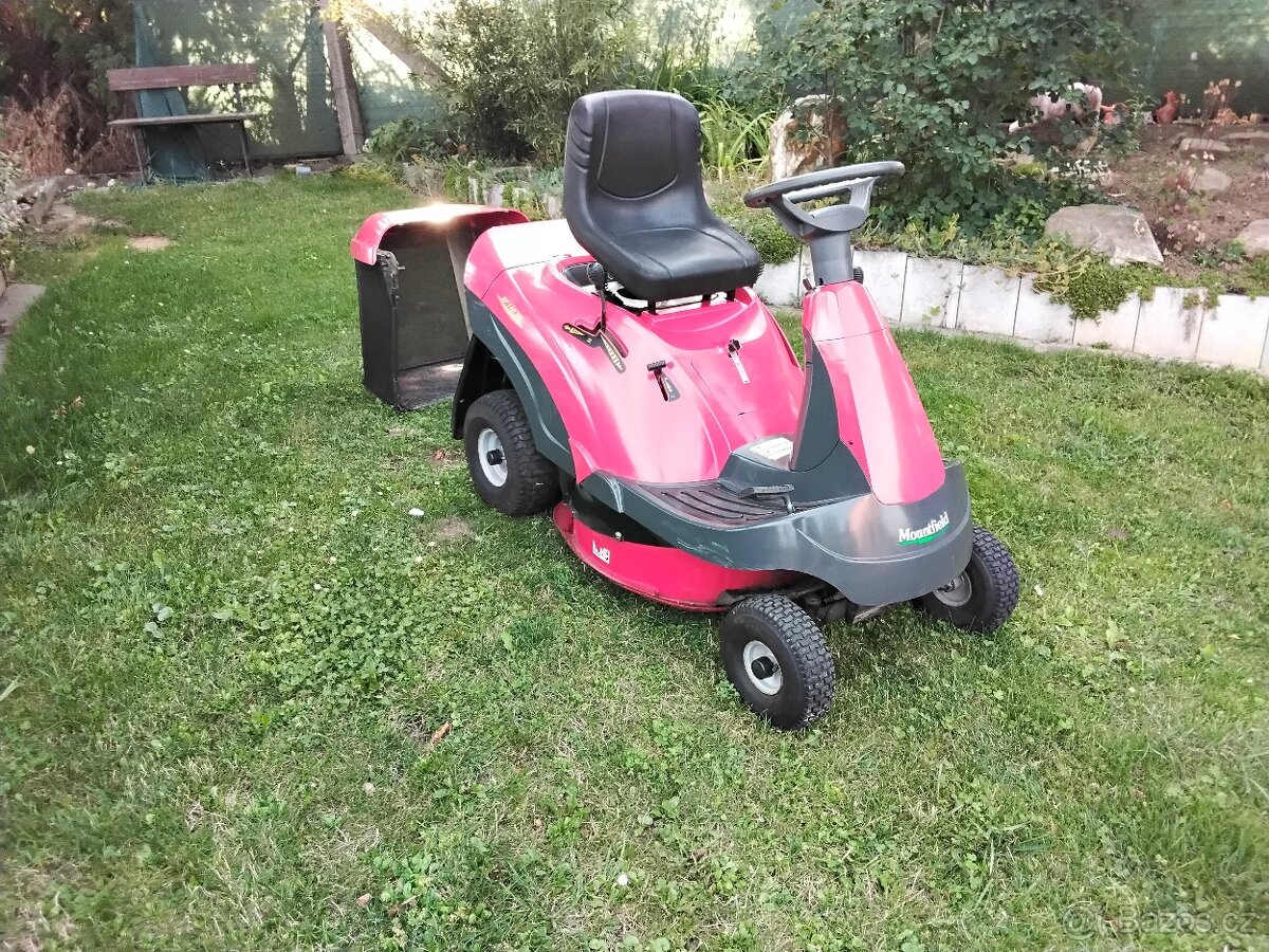 Sekací traktůrek Castelgarden XF140HD - 19