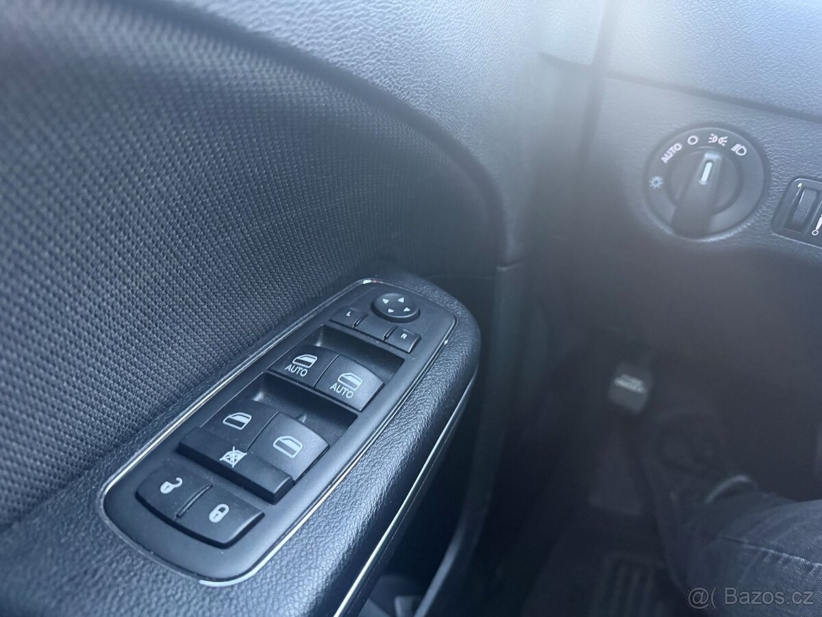 Dodge Charger 3,6 Facelift 2015 TOP STAV GARANCE - 19