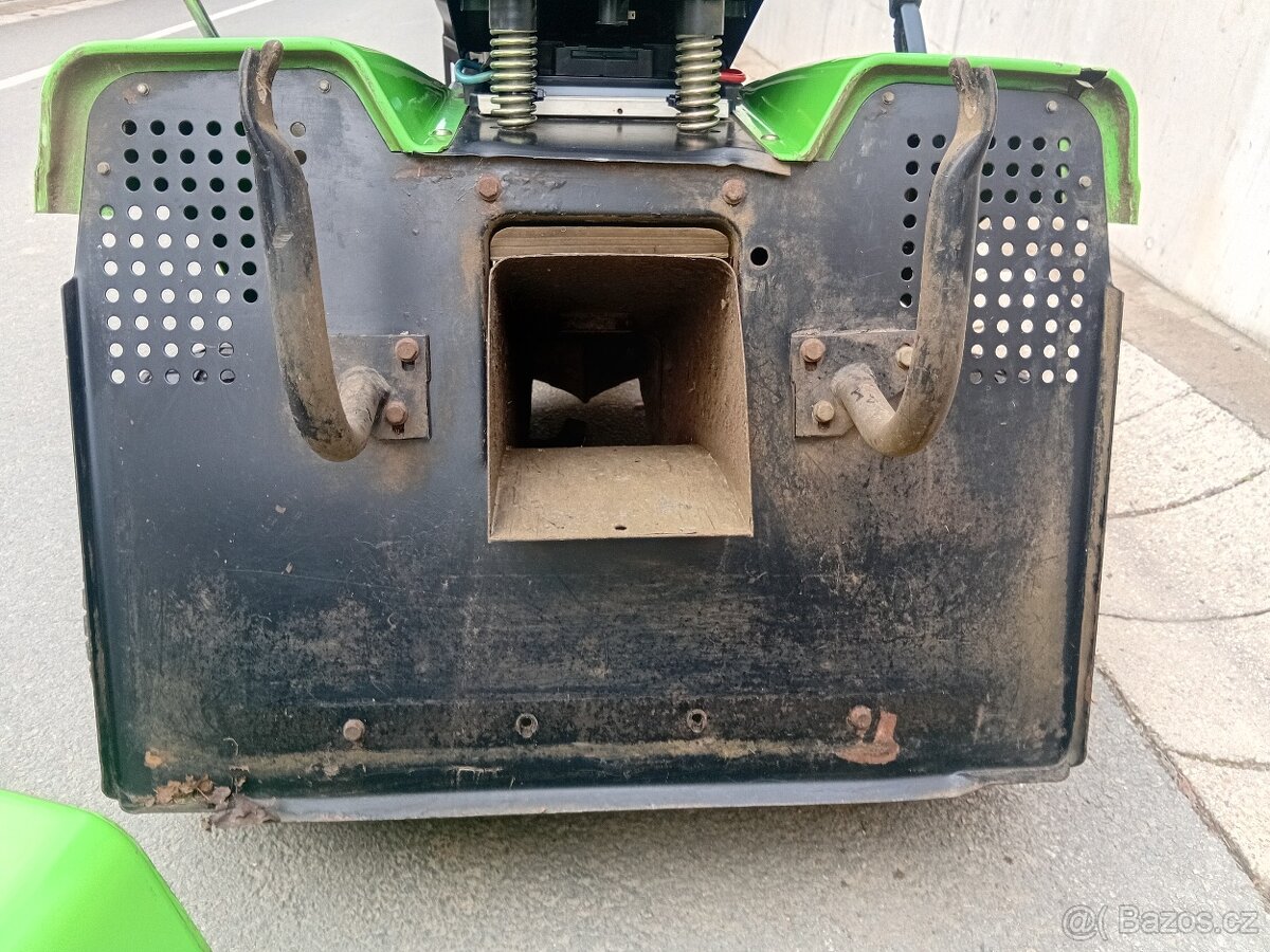 Prodám zahradní traktor Viking MT640 15.5Hp - 19