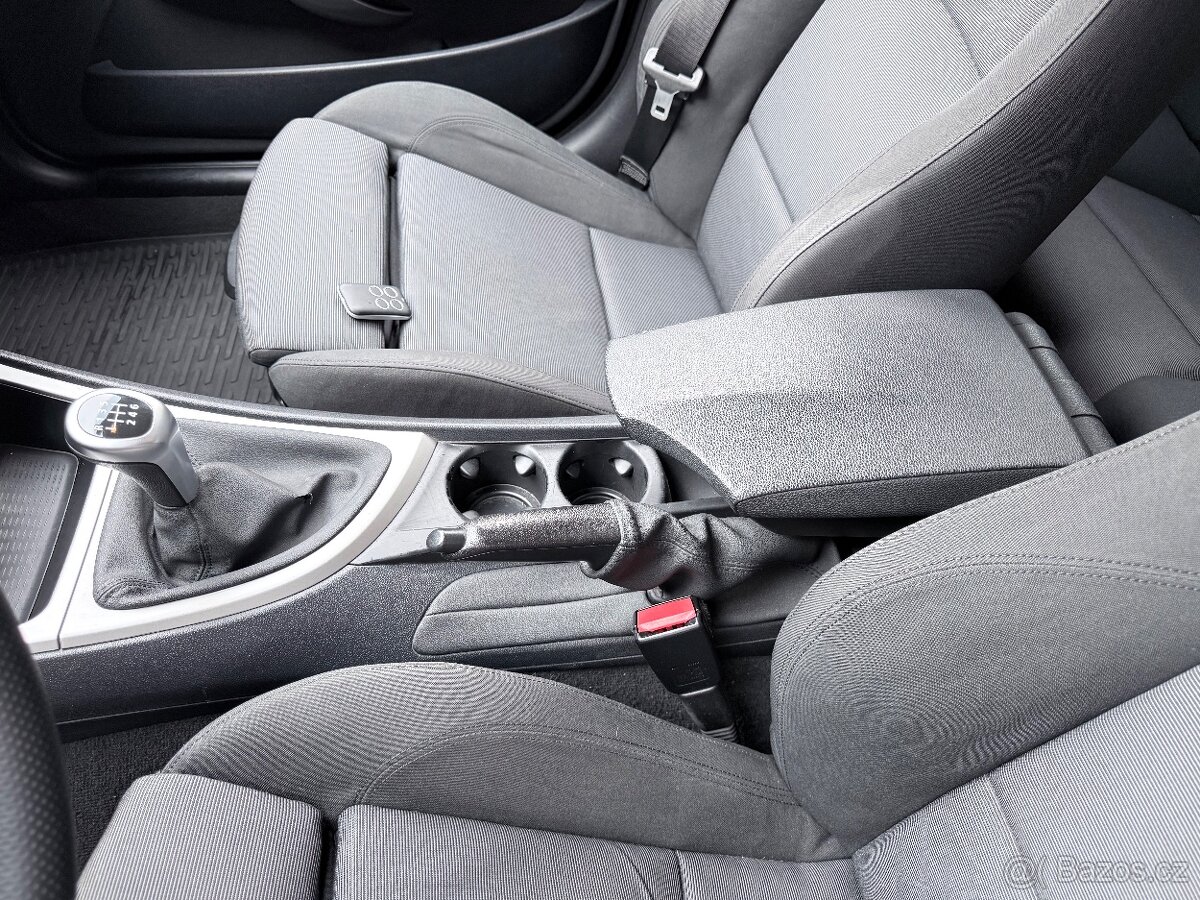 BMW E87 - 120D - 19