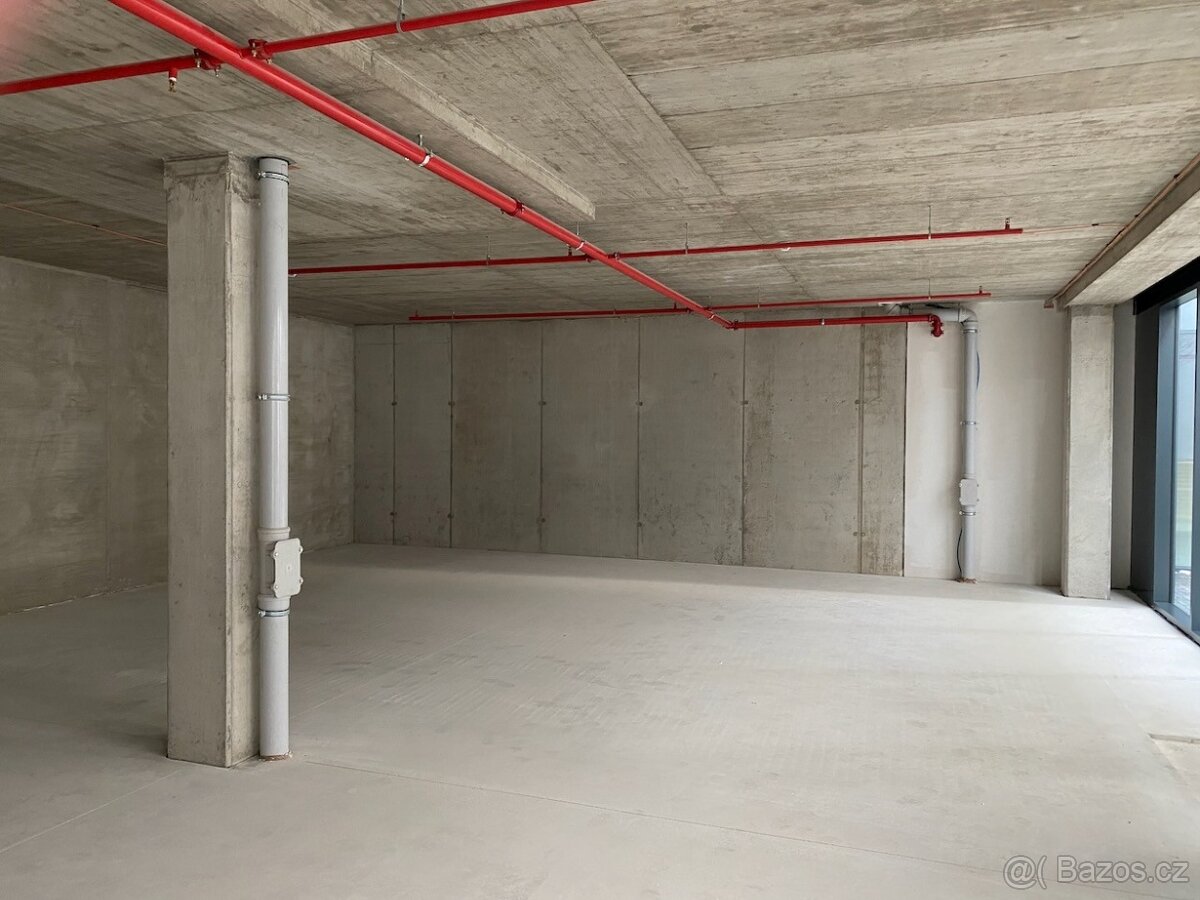 Prodej vybavení a zařízení Showroom a kanceláře Karlín - 19