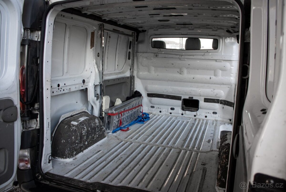 Opel Vivaro 1.9 CDTi L1H1 - 19