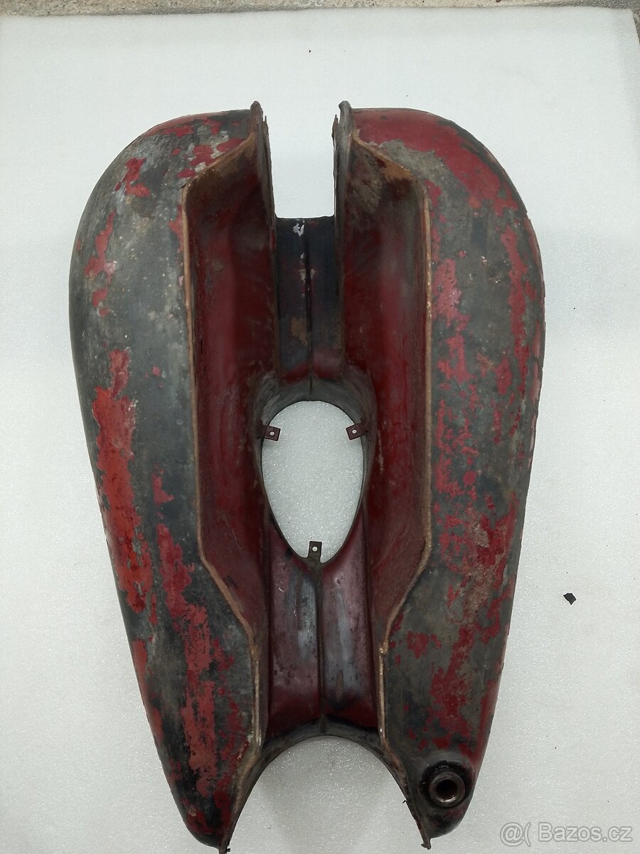 JAWA PÉRÁK 250 350 NÁDRŽ KOMUNISTA ORIGINÁL - 19