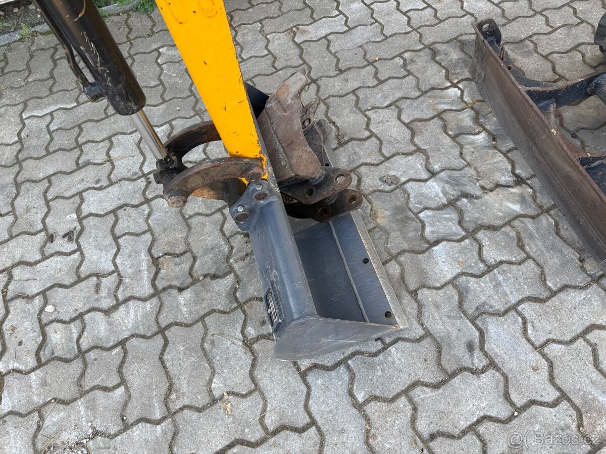 Prodám minibagr JCB 8008 CTS - 19