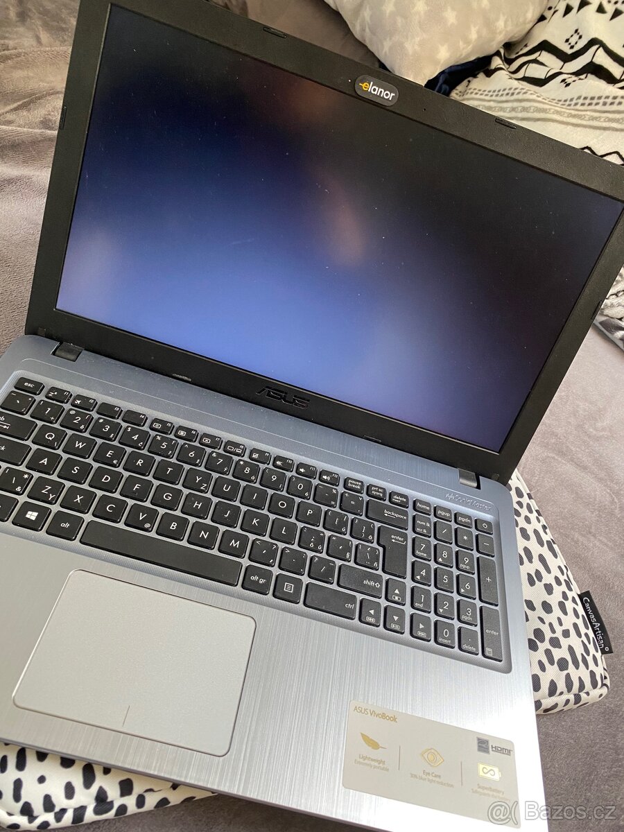ASUS VivoBook 15 (SSD disk, Intel Core i3) - 19