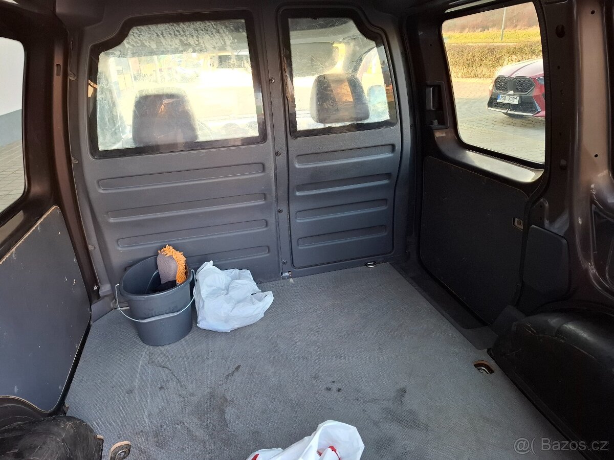 VW CADDY 2,0TDI 103KW DSG - 19