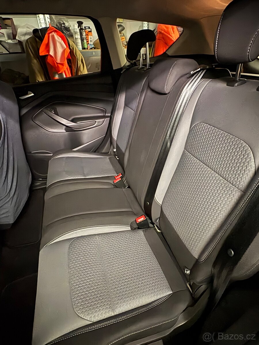 FORD KUGA 2.0TDCI 110KW COOL & CONNECT 91 tis. Km, 2017 - 19