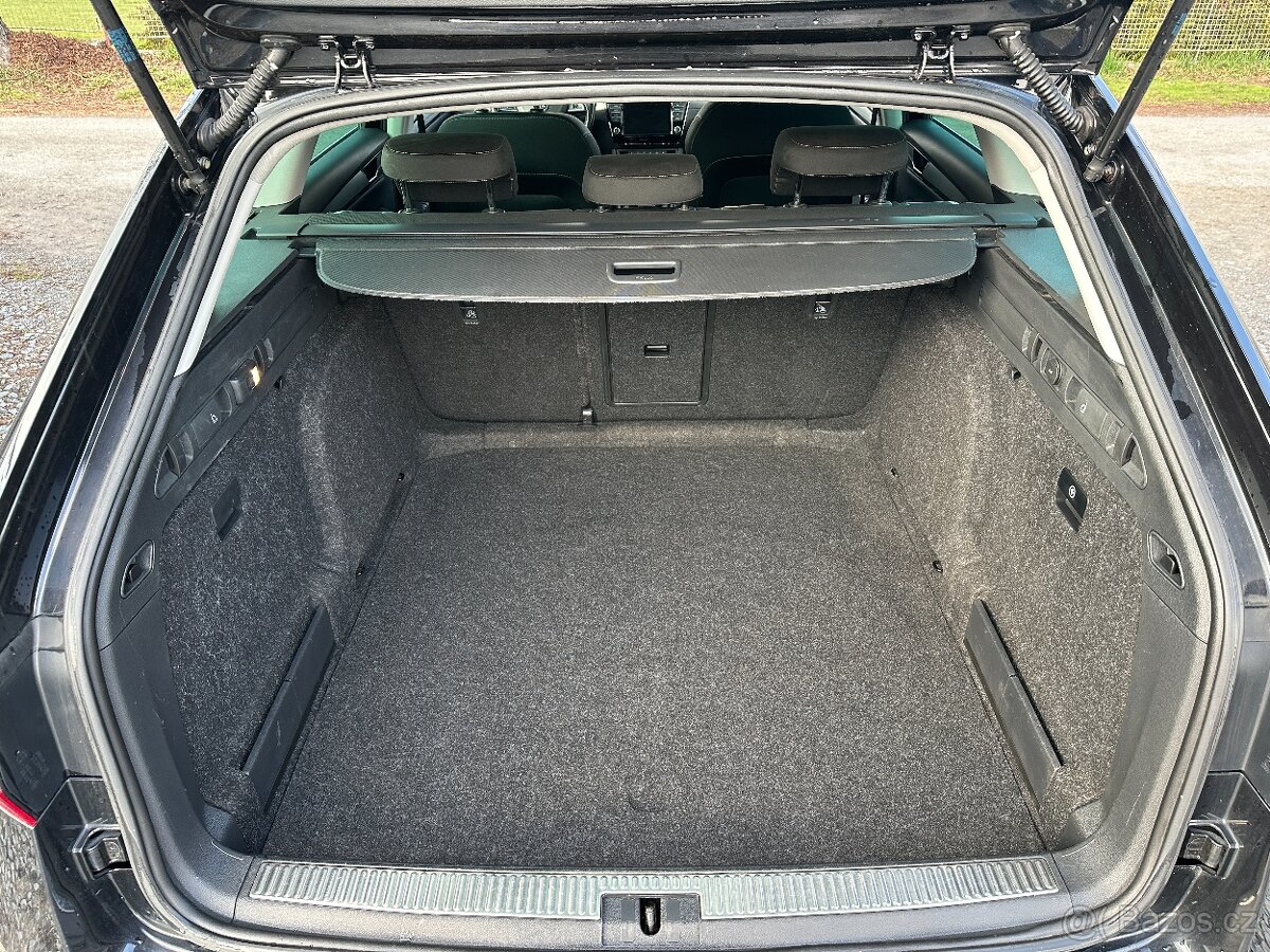 Škoda Superb 2.0 TDi DSG ACC BIXEN NAVI - 19