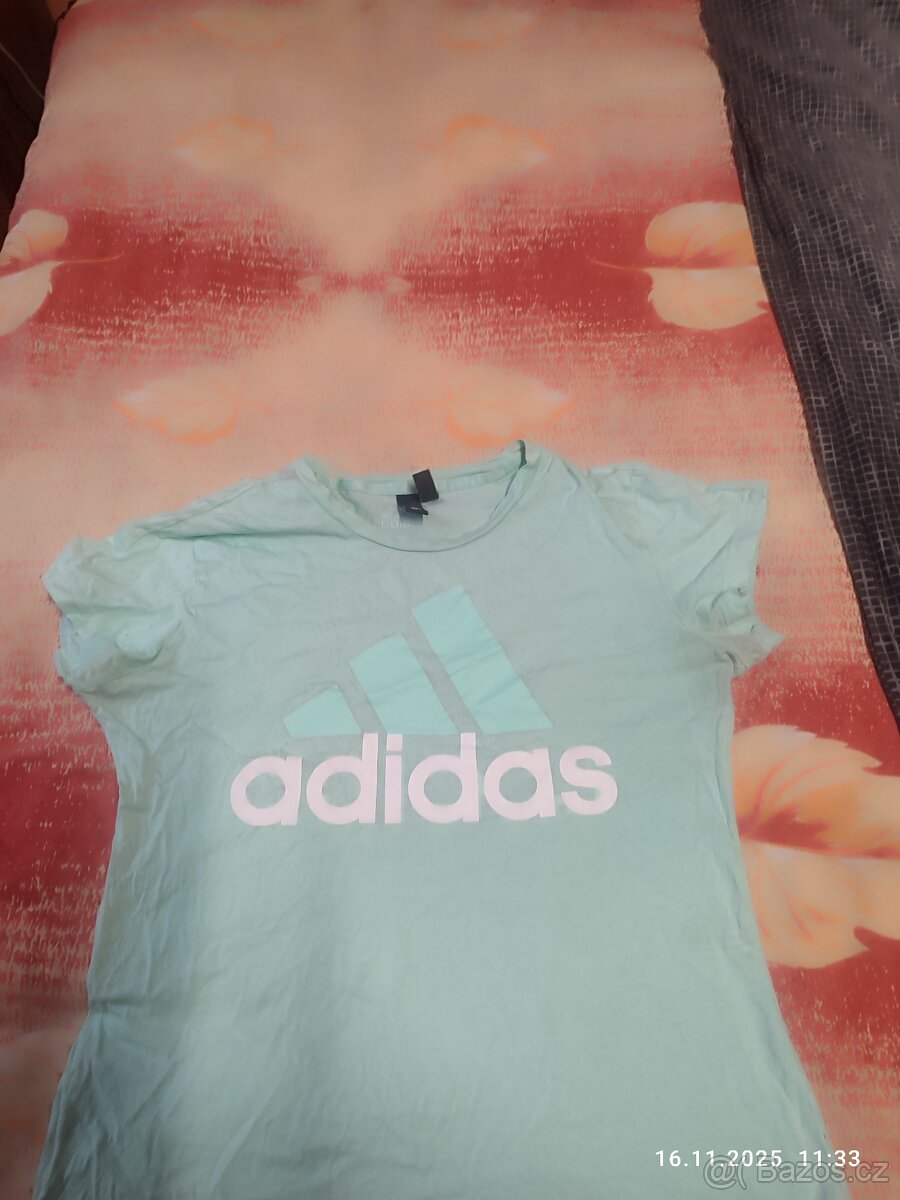 Dámské trika Adidas,guess - 19
