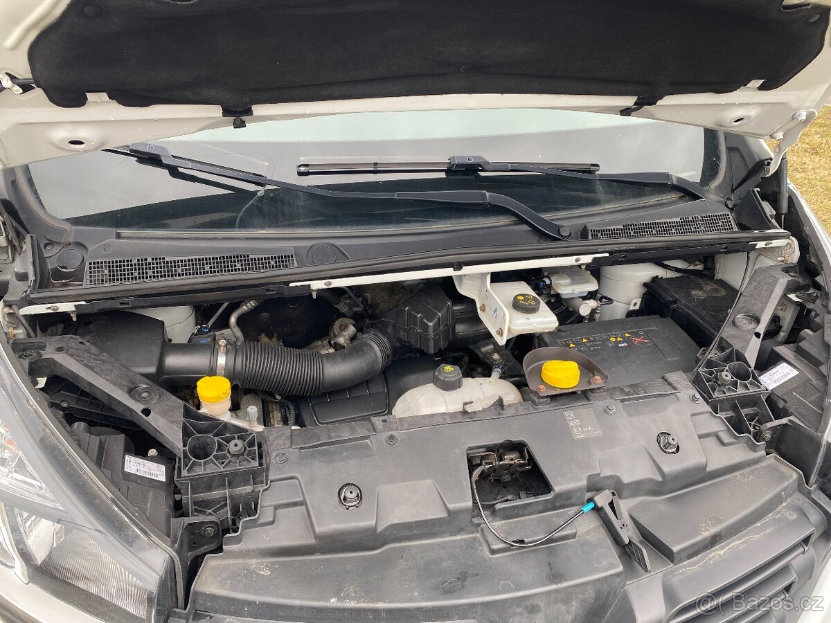 Renault Trafic 1.6DCi, 5-MÍST, 1.MAJ.ČR, VÝB.STAV - 19