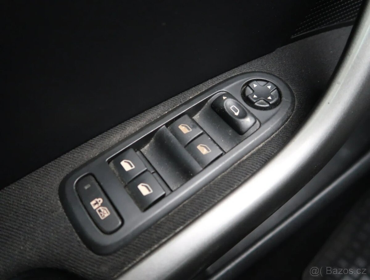 Peugeot 308 2010 1.6 VTi 175579km Combi - 19