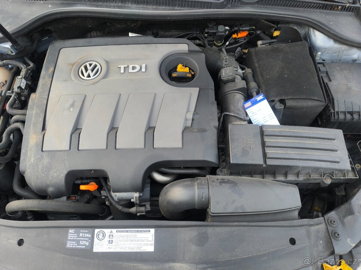 Volkswagen Golf, TDI 66KW,PĚKNÝ,SERVISKA,1MAJ57 - 19