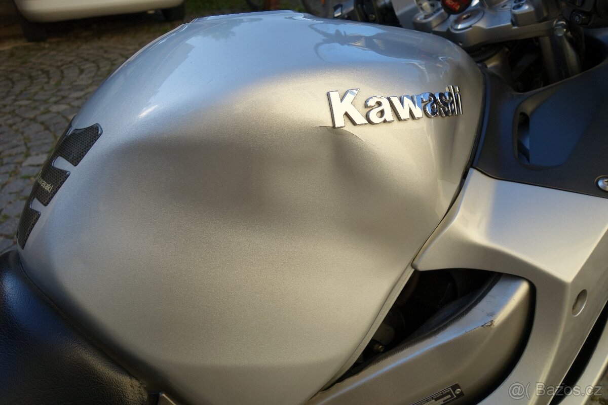 Kawasaki ZZR 1200 - 19