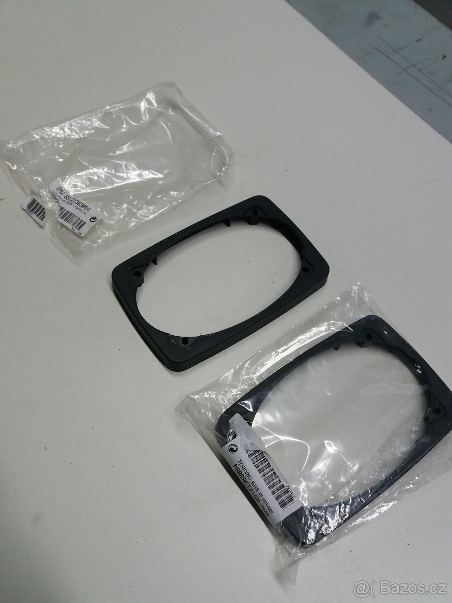 BMW E21 E10 E12 - M10 - Náhradní Díly 1 - 19