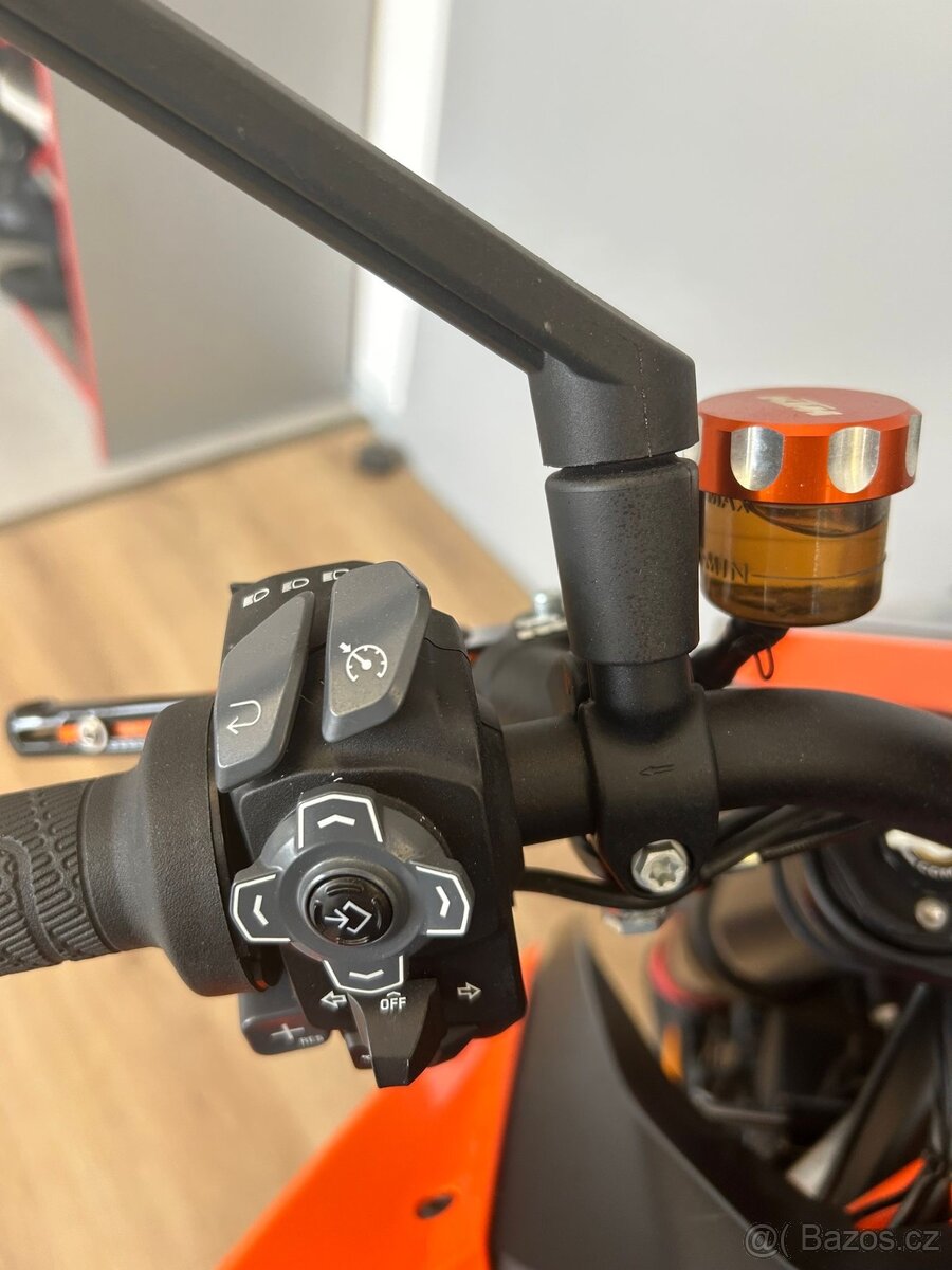 Ktm Duke 1290 r - 19