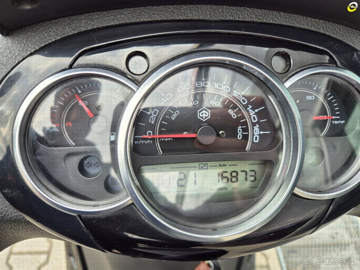 Piaggio Beverly 300 - 19