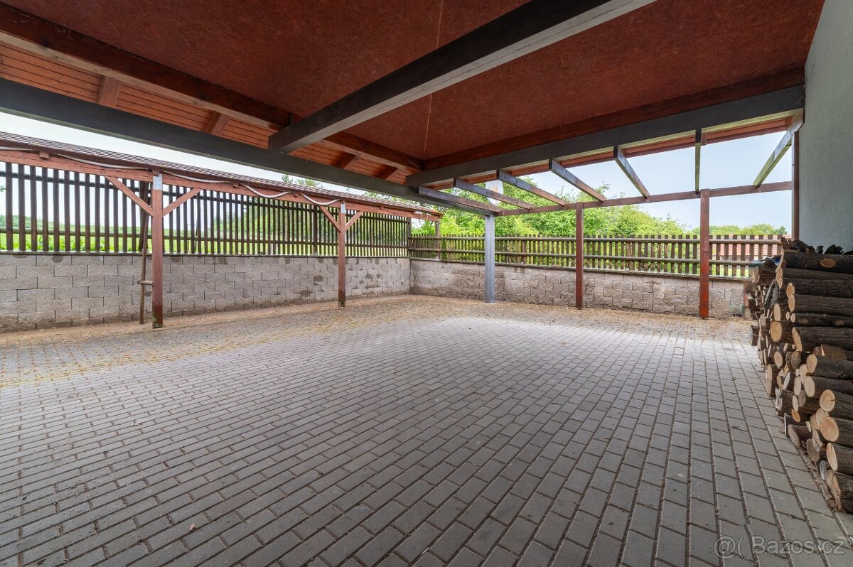 MIROŠOVICE - DŮM S VÝJIMEČNÝM KOUZLEM - 19