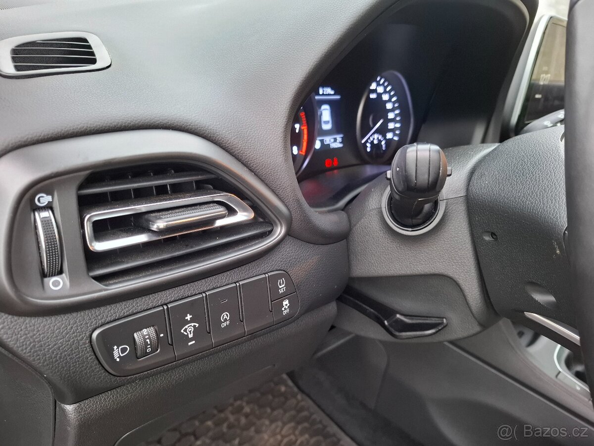Hyundai i30 1.5 48V - 19