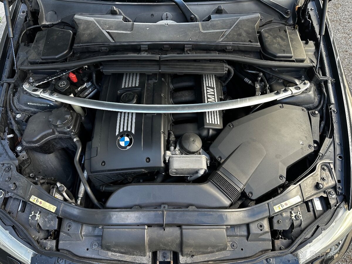 330i 200kw 6st. Manuál, M-paket 229000km, Webasto, LCI - 19