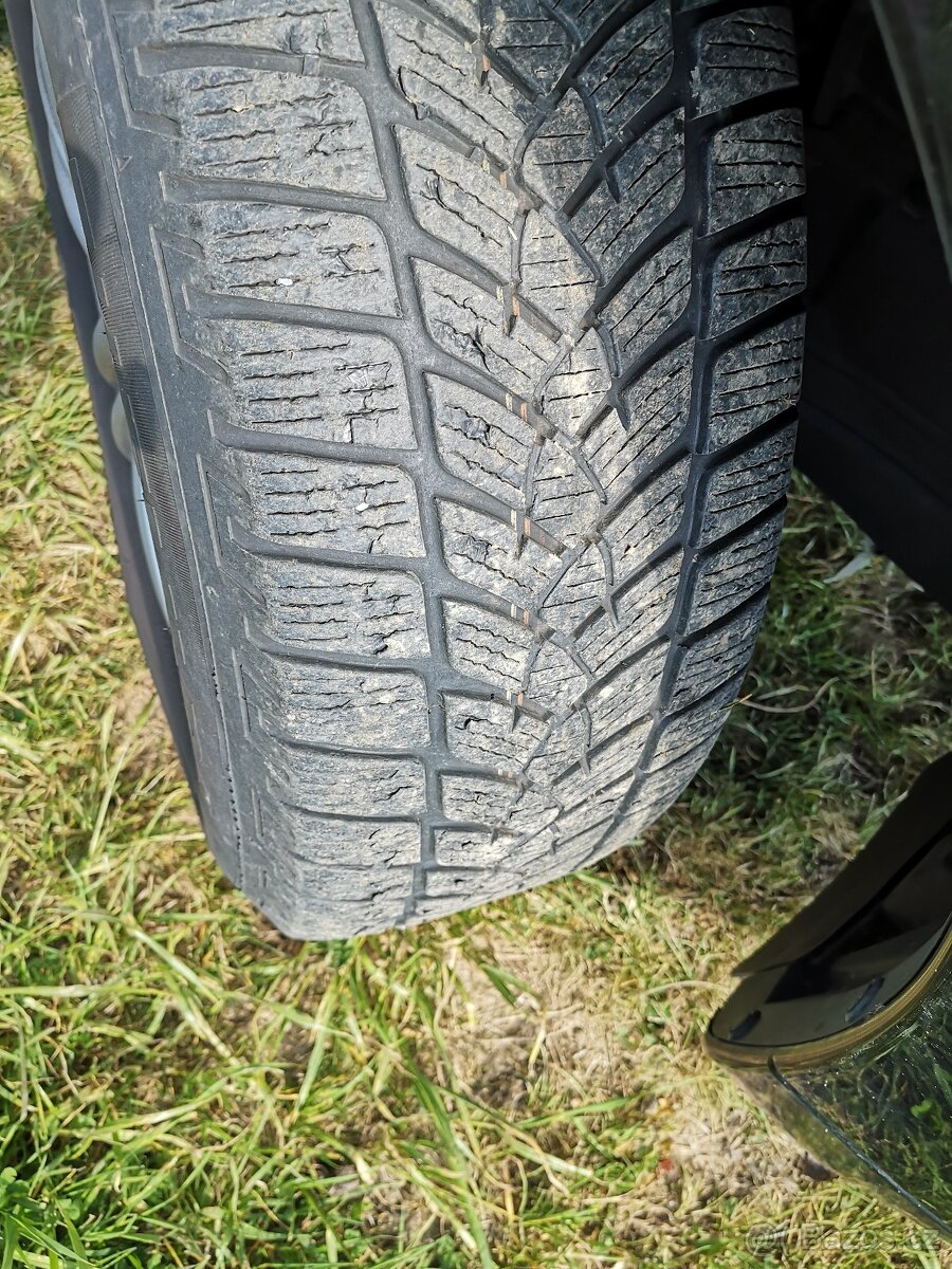 MITSUBISHI OUTLANDER PHEV HYBRID PLNÝ SERVIS - 19