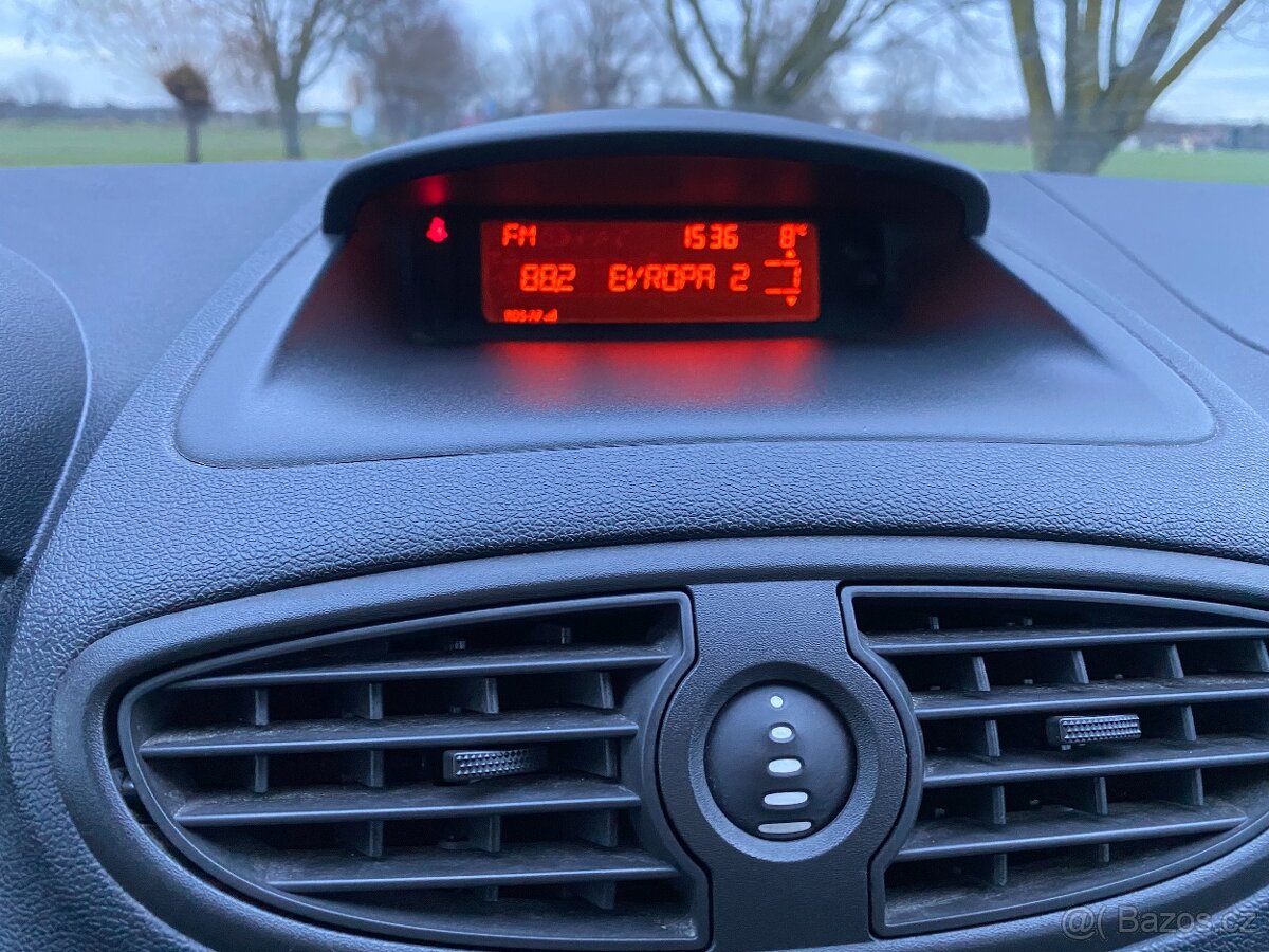 Renault Clio III 1.5Dci nová stk - 19