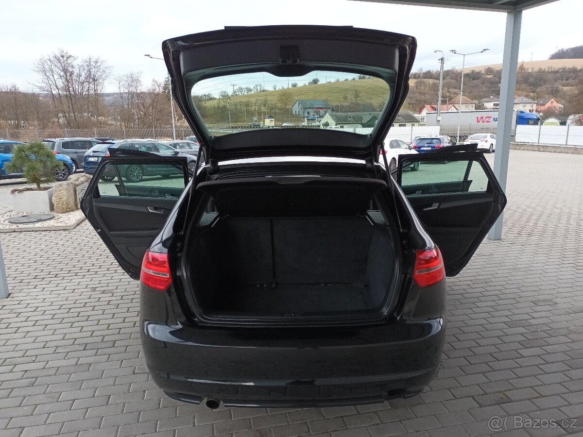 Audi A3 1,6 TDI,XENON,VÝHŘEV, Sportba - 19