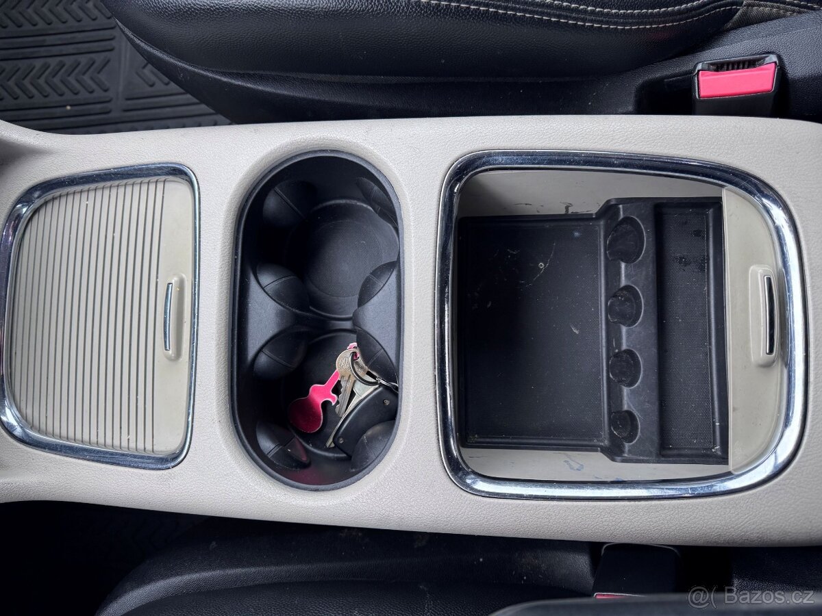 Lancia Voyager 3,6 DVD Gold RT Nový model 2012 - 19