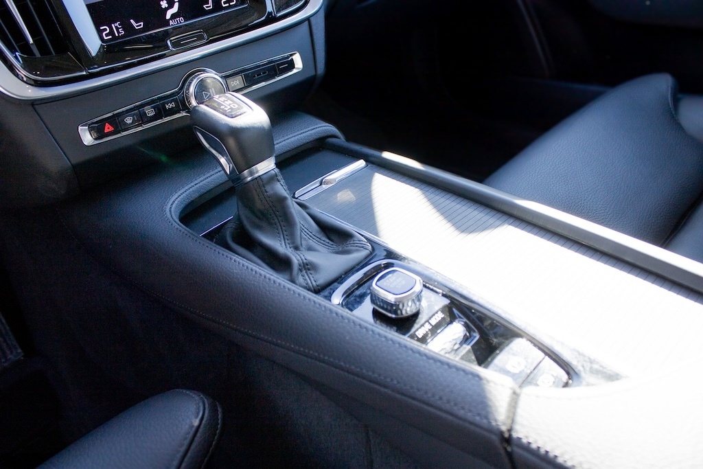 Volvo S90 Momentum Advanced - 19