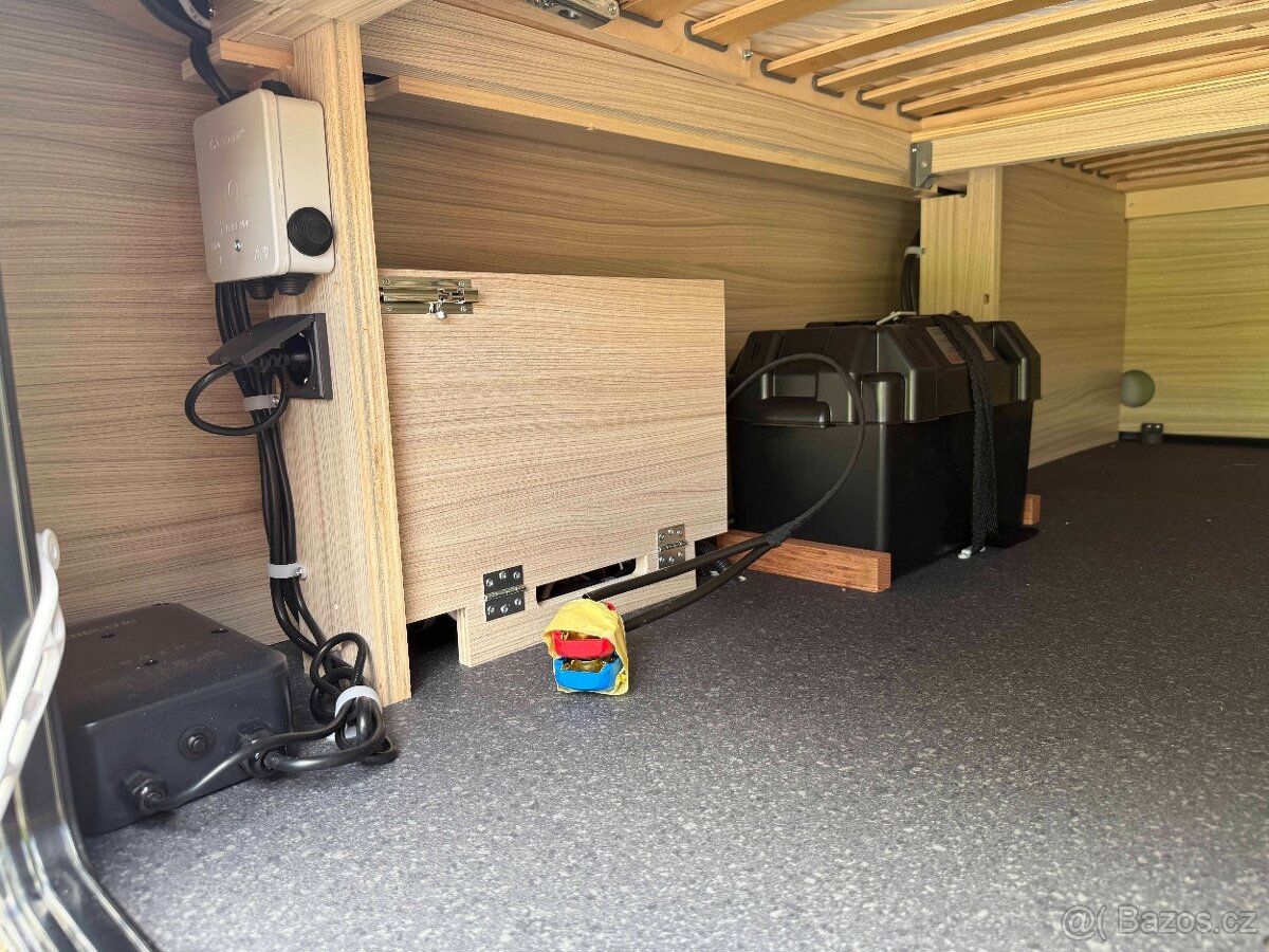 ADRIA ALTEA 552PK EDICE 60Y 2025 AGM BAT. 100Ah POD. TOPENÍ - 19