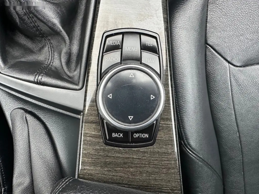 BMW Řada 3, 318D 105KW navi,kůže,panorama - 19