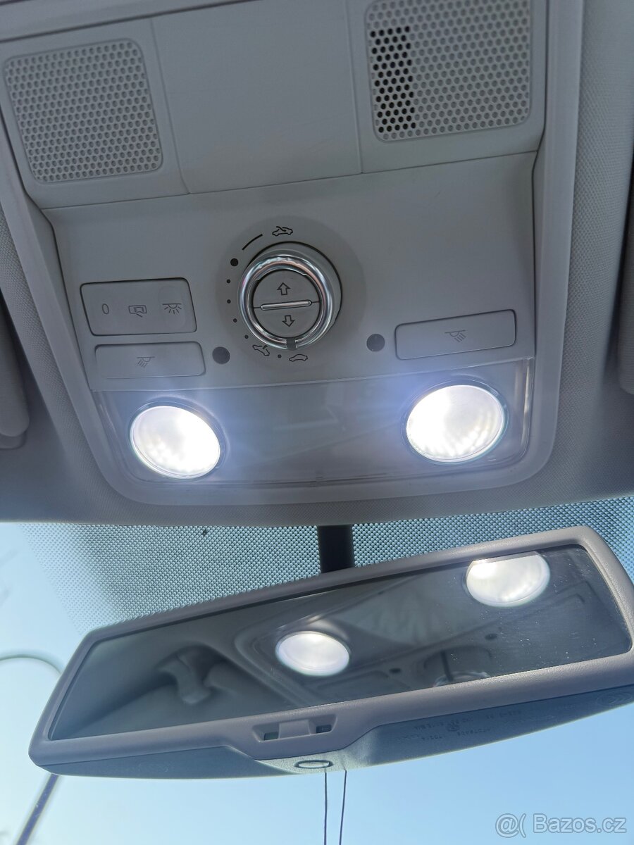 Volkswagen Passat B7 Highline DSG - 19