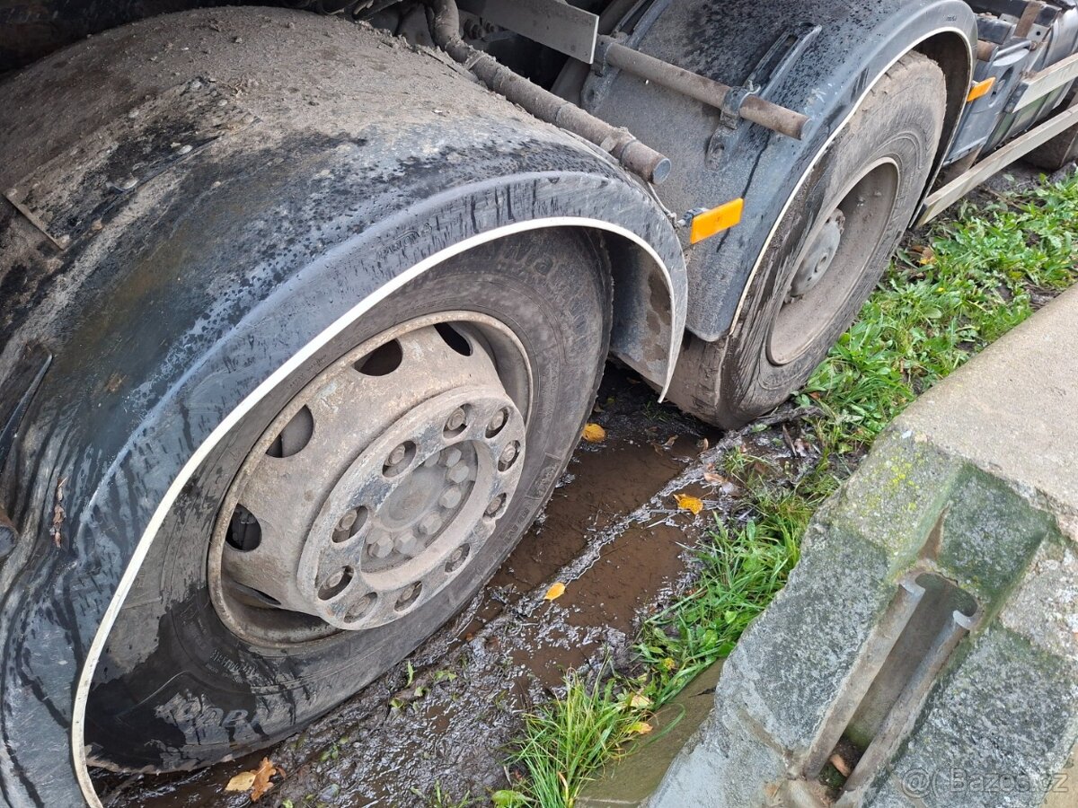 MB ACTROS 1832 6X4 - 19