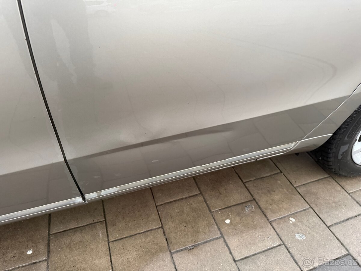 Volkswagen Passat B7 2.0 TDI 103 kW - 19