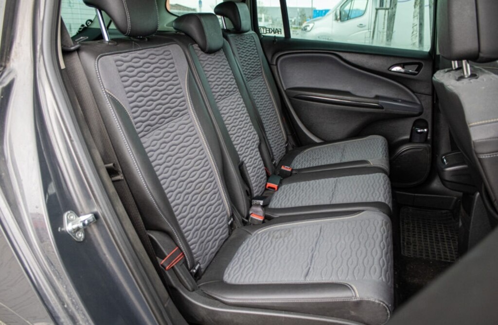 Opel Zafira 2013 - 19