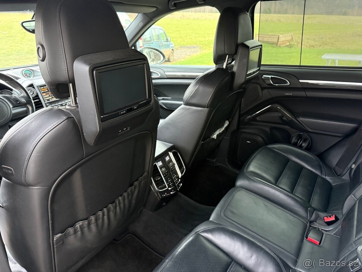 Porsche Cayenne 3.0 TDi 180kw rok- 2011 DPH - 19