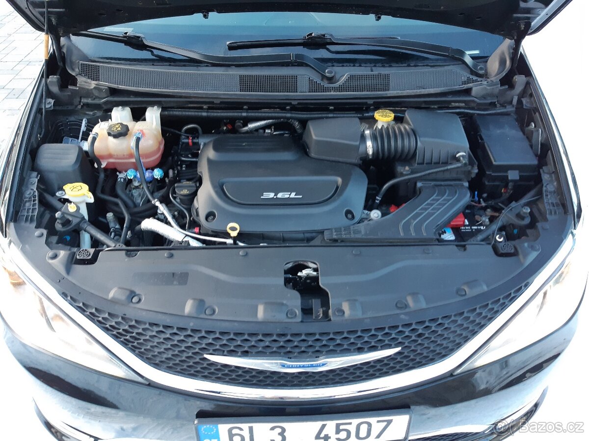 Chrysler Pacifica 3.6L, 7míst, tažné, LPG, 98.000km, Android - 19