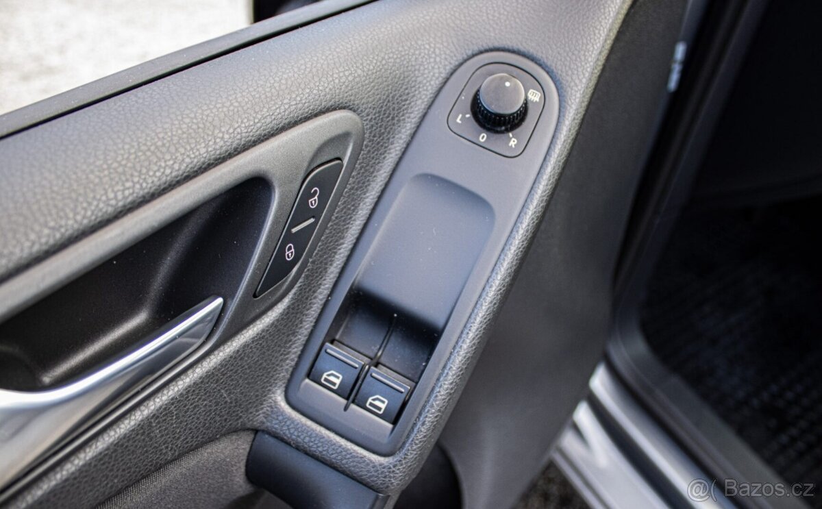 Volkswagen Golf 1.4 59kW M5 MODEL 2010 - 19