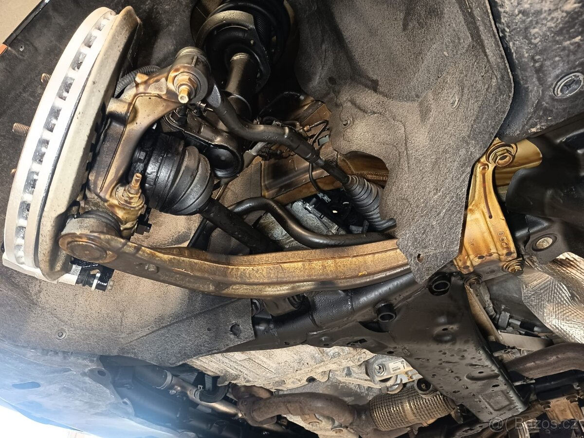 Chrysler Pacifica 3,6L V6, 7míst, bohatá výbava, nový model - 19